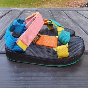 Toddler Size 9 Teva Sandals